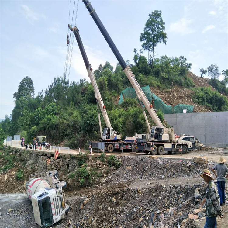 宁波奉化汽车掉沟里叫吊车救援要多少钱